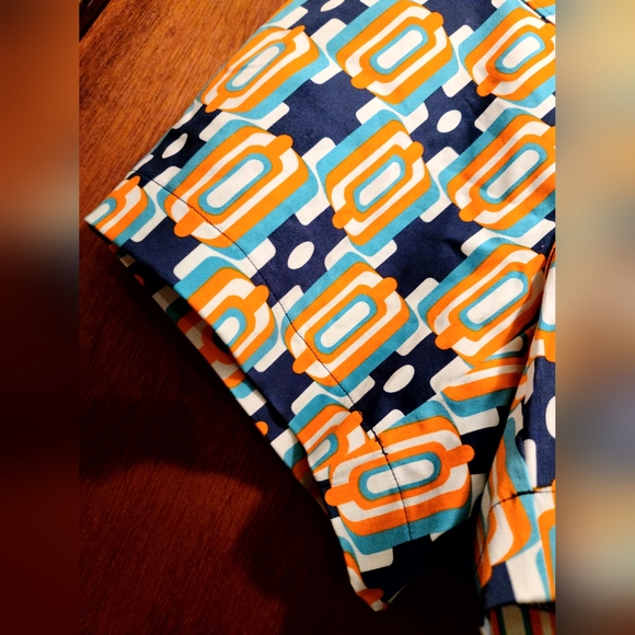 Tracy Negoshian NWT Geo block luxury walking shorts sz6 - Picture 9 of 14